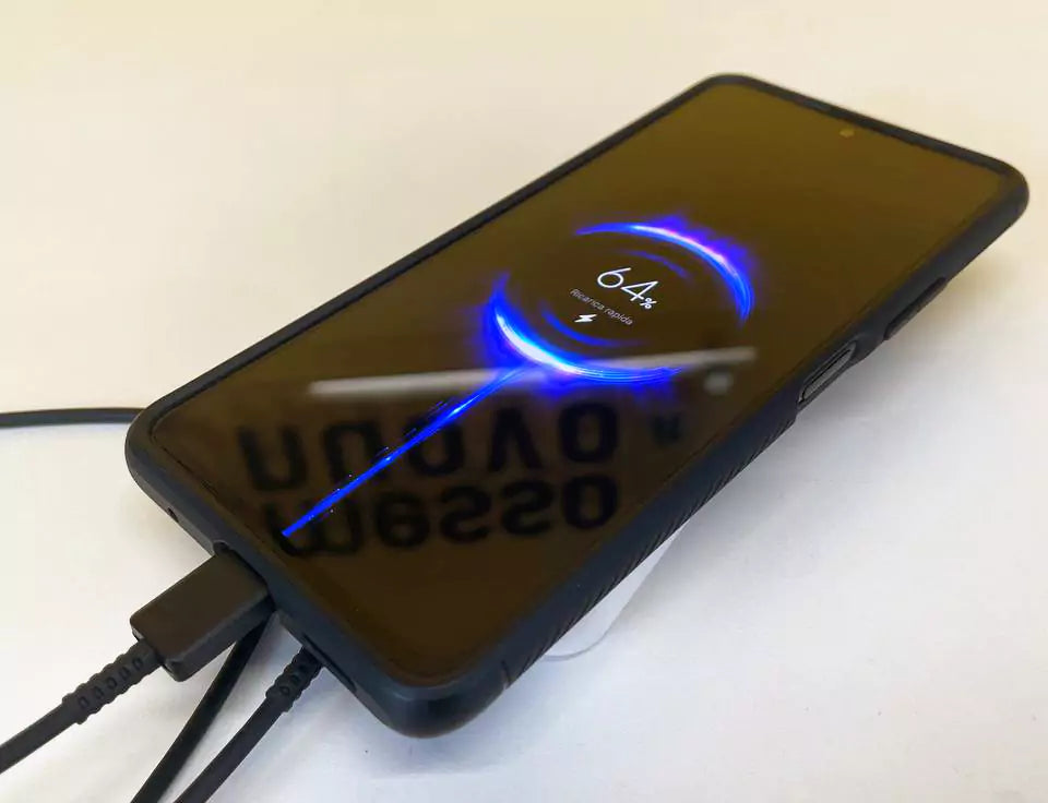 Zeus Power Bank MagSafe 10.000 mAh Ricarica Wireless Qualcomm Quick Charge 3.0 Compatibile con Iphone Samsung Xiaomi Huawei Zeus Power Bank MagSafe 10.000 mAh Ricarica Wireless Qualcomm Quick Charge 3.0 Compatibile con Iphone Samsung Xiaomi Huawei